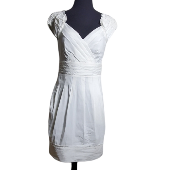 BCBGMAXAZRIA pleated v neck cap sleeve dress size 4